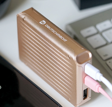 Load image into Gallery viewer, DM Type C 8400mAh Power Bank
